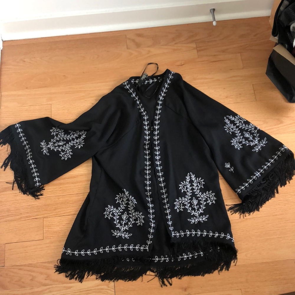 Jessica Simpson Kimono